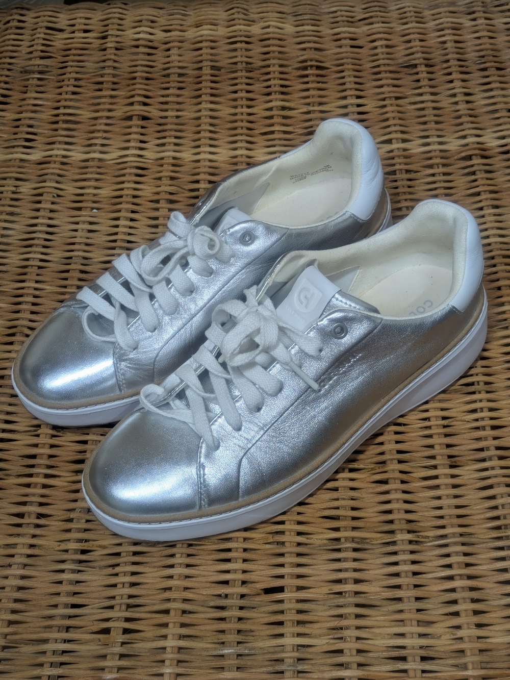 Cole Haan Metallic Silver Leather Low Top Sneakers Size 9